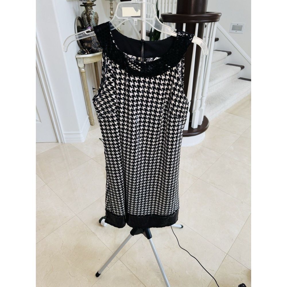 MSK Dress B & W Houndstooth Sequin Sleeveless Stretch Black‎ Collar & Hem Sz S